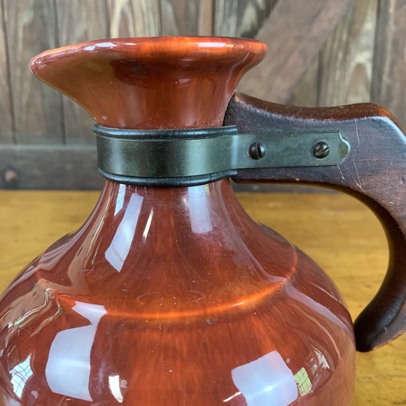 Vtg Franciscan Pottery Maroon Wood Handled Carafe - Picture 7 of 11